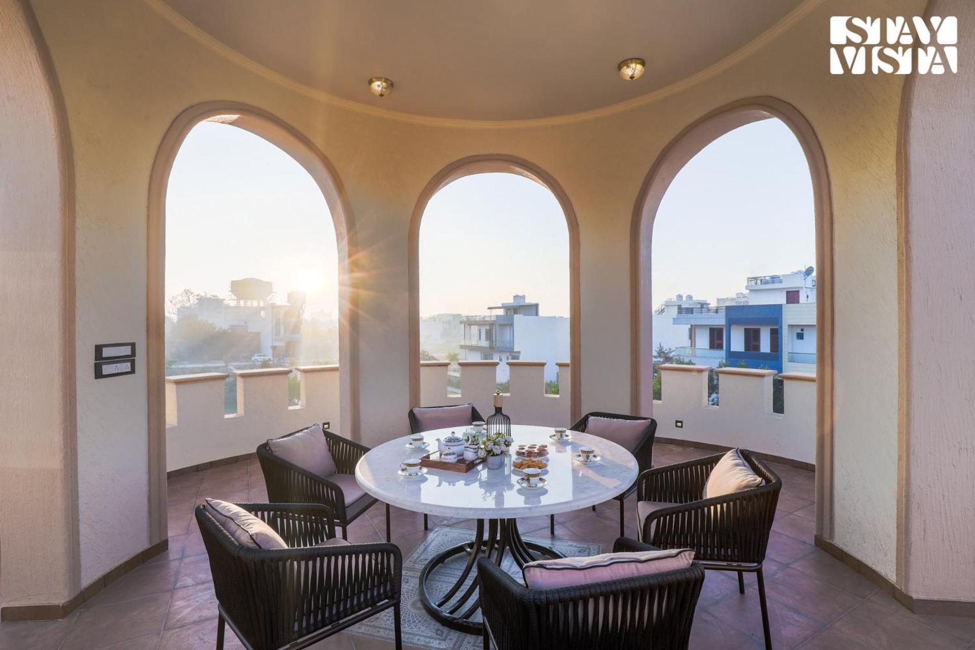 Stayvista'S Mystic Castle With Terrace, Swimming Pool, Lawn With Gazebo Jaipur Exterior photo